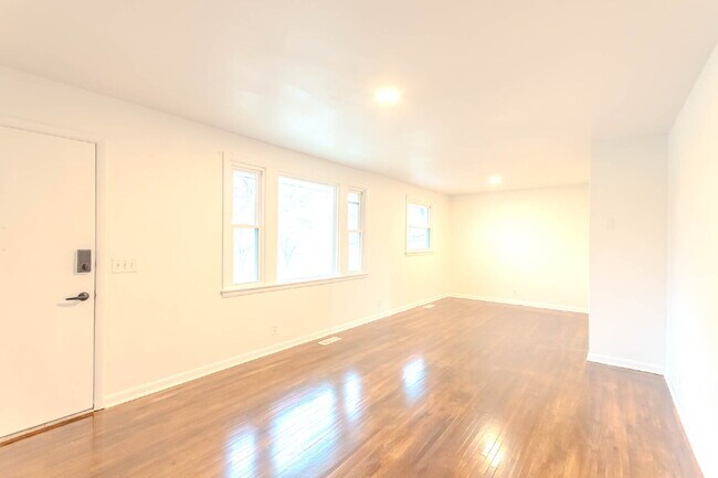 Photo - Fantastic 3 (4-ish) Bed Home | Lawn Care Included