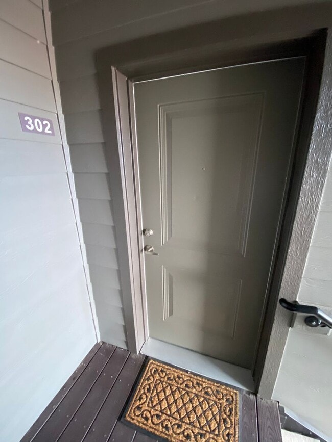 Photo - 4245 Hawthorne Ave NE Unit 302