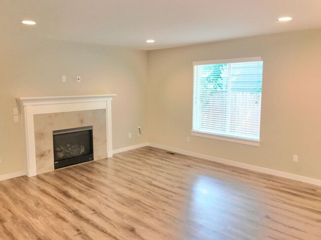 Photo - 5518 SE 61st Ave