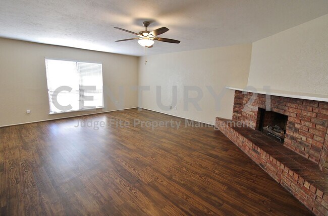 Photo - Tastefully Updated 3/2/2 in Cedar Hill ISD...