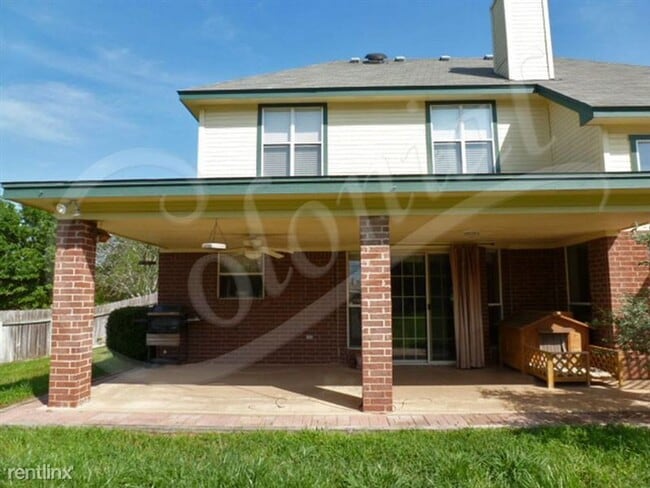 Building Photo - AVAILABLE MID JANUARY!!!