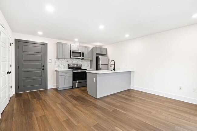 Photo - 7620 Ridge Ave