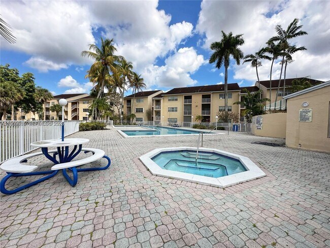 Photo - 15330 SW 106th Terrace Unit 911