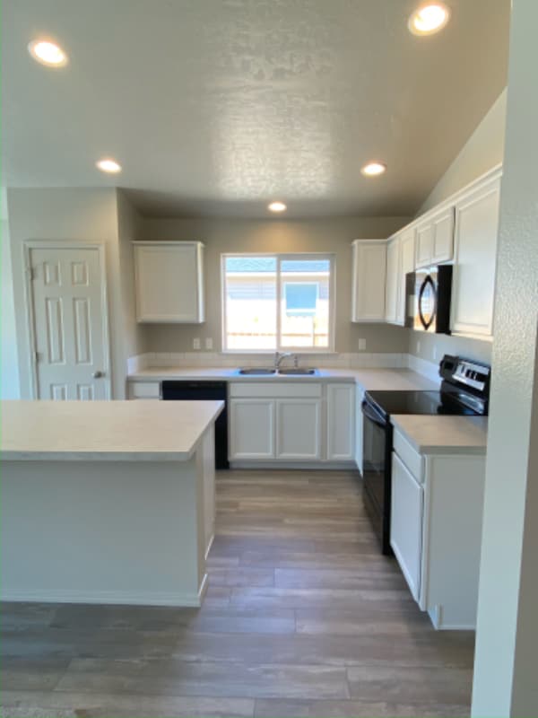 Photo - 11591 Stockbridge Way