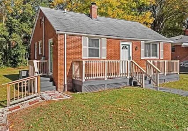 Photo - 2506 White Oak Ave