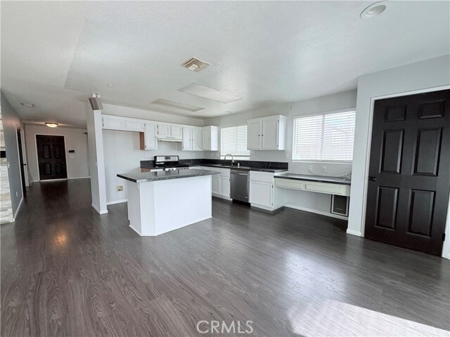 Photo - 6716 Earhart Ave