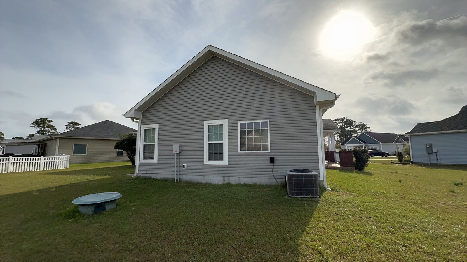 Photo - Beautiful 3 bedroom, 2 bath House