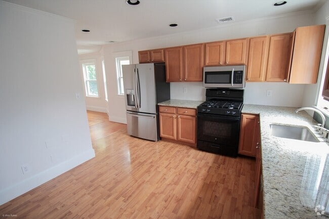 Building Photo - 130 Capen St Rental
