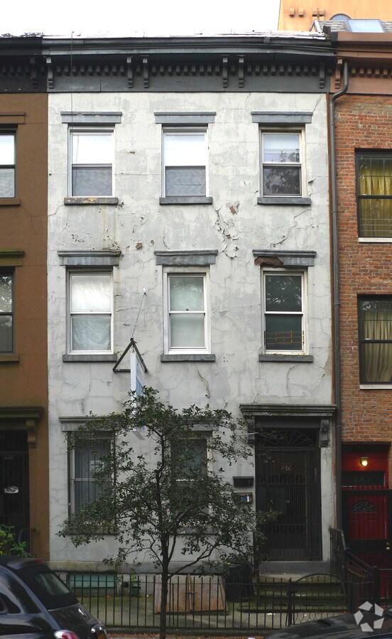 Photo - 466 State St