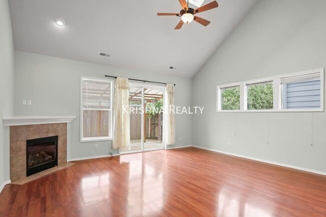 Photo - 19076 SW York St