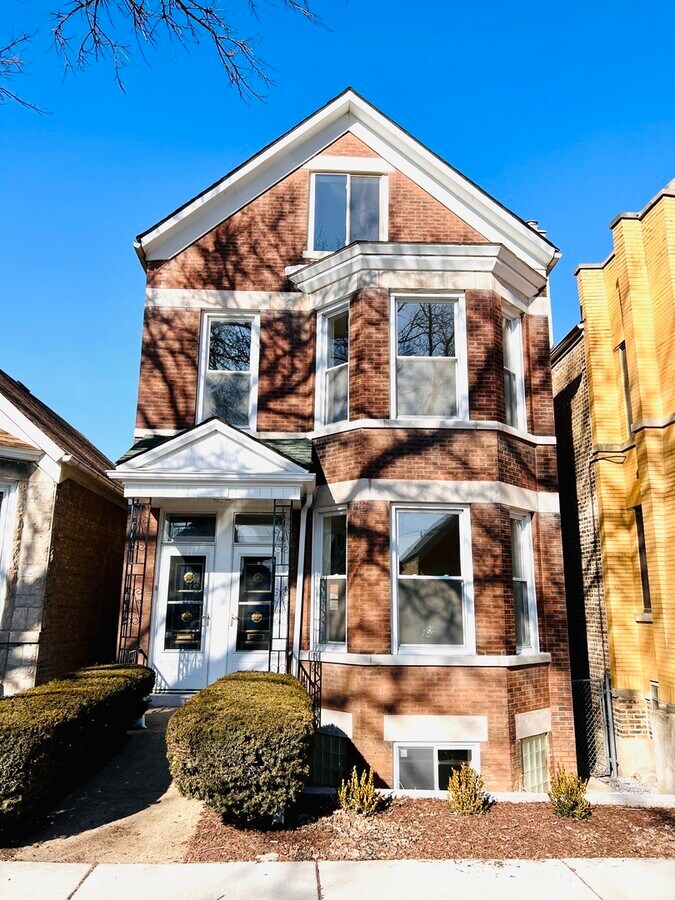 Photo - 1906 W 34th Pl