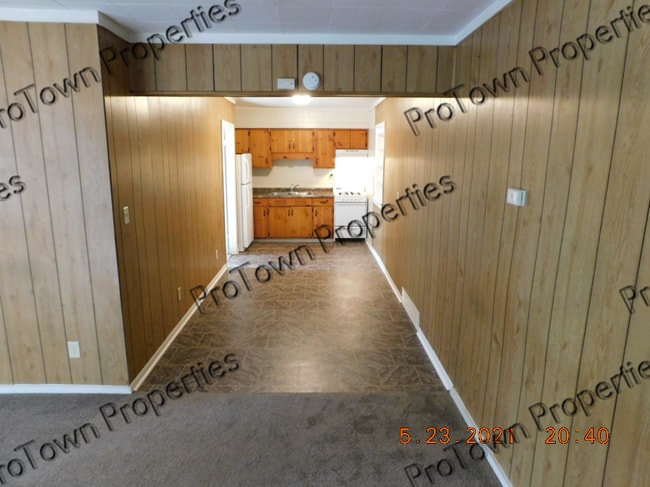10 Riverview St