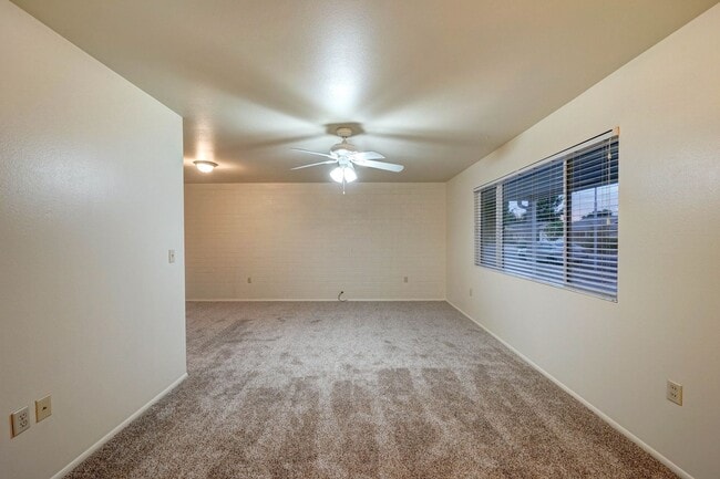 9951 W Clair Dr