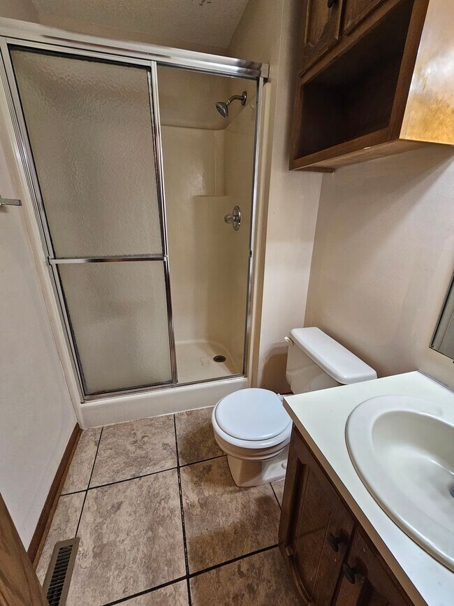 3 BR home in Greensboro! Rental House Rental in Greensboro, NC