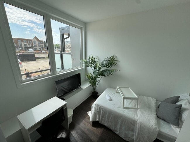 Building Photo - 80 Grn Gdns Blvd