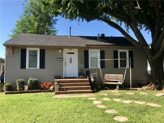 Photo - 1208 NW 97th St