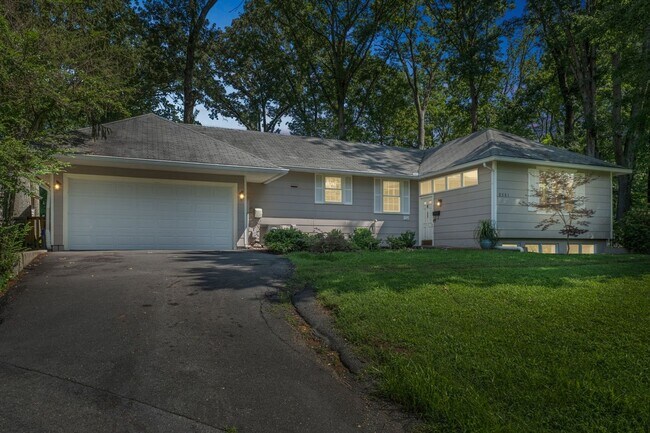 Updated 3BR/2BA Home on Quiet Cul-de-Sac |... - Updated 3BR/2BA Home on Quiet Cul-de-Sac |...
