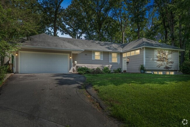 Building Photo - Updated 3BR/2BA Home on Quiet Cul-de-Sac |...