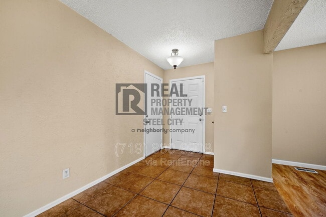 Photo - 12 Chicory Ct