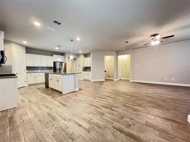 Photo - 15748 Putney Wy