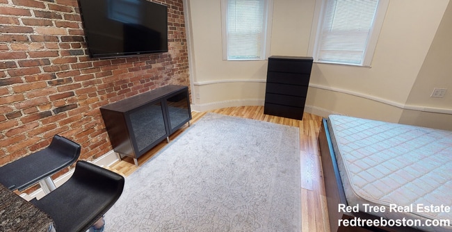 Photo - 69 Babcock St