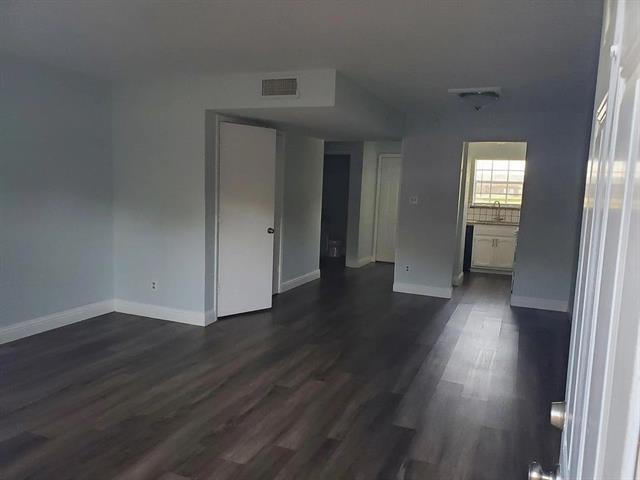 Photo - 7512 Chapin Rd