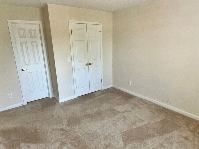 Photo - 2400 Huntscroft Ln Unidad 201