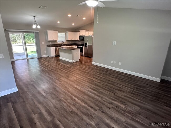 Photo - 13 Locust Dr