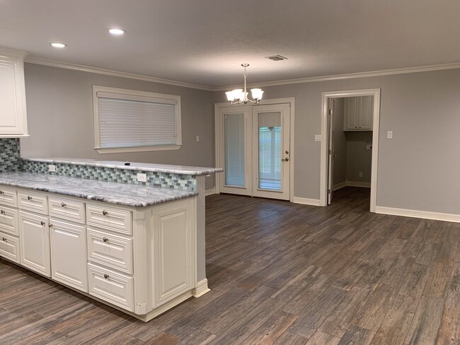 Photo - 3/2/2 on 1 ac LISD