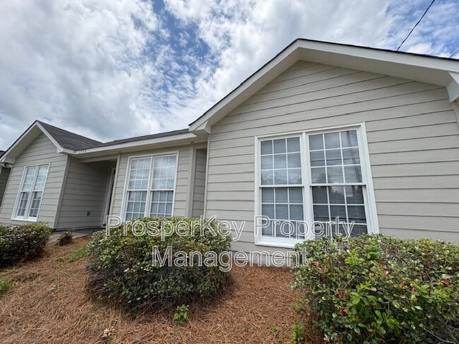 Photo - 1938 Knowles Rd