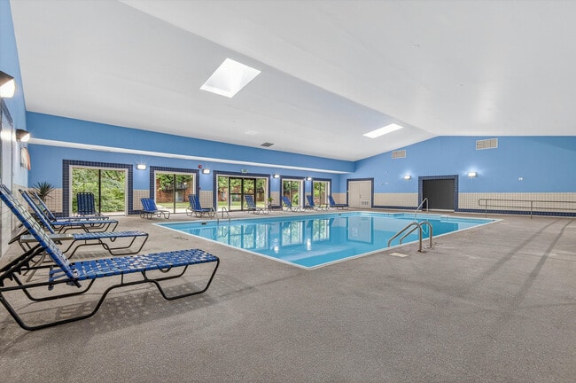 18-Indoor Pool