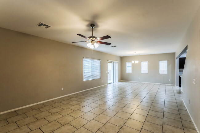 Photo - 207 E Calle Vivaz