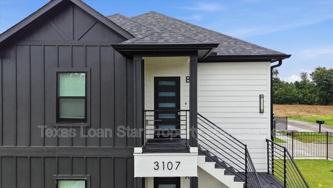 Photo - 3107 Grassmere St Unidad B