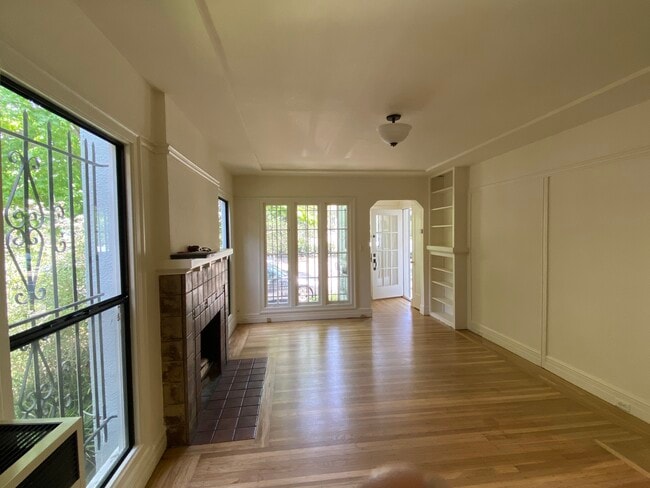 Photo - 367 Alcatraz Ave Unit 365a