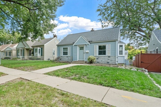 Photo - 3141 Idaho Ave S