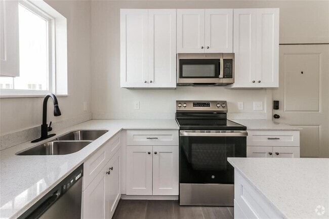 Building Photo - 7806 Clearview St Unit 1A Rental