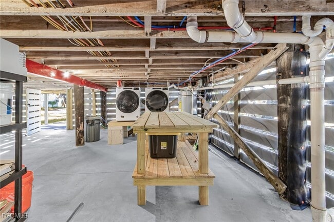 Photo - 5731 Lauder St