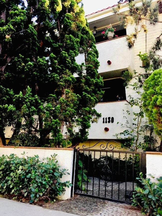 Building Photo - 1130 9th St