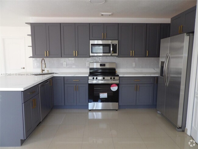 Building Photo - 5411 SW 158th Ct Rental