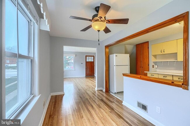 Photo - 7114 Greenwood Ave