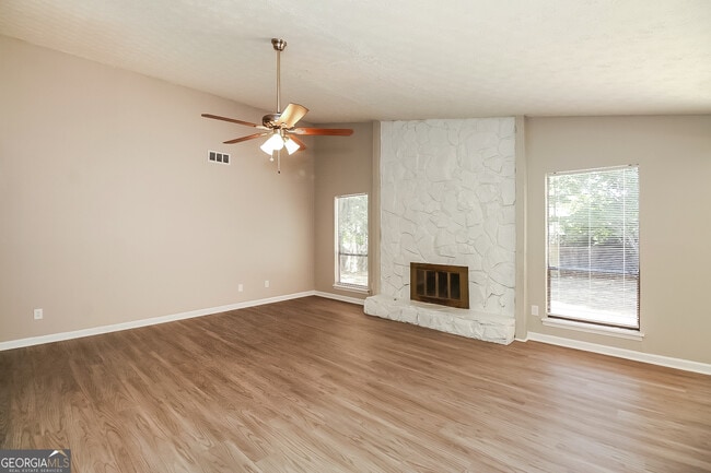 Photo - 8178 Winewood Way