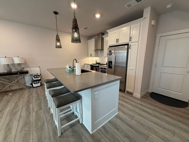 Photo - 616 Laurel Ln