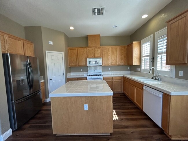 9456 Vintner Cir
