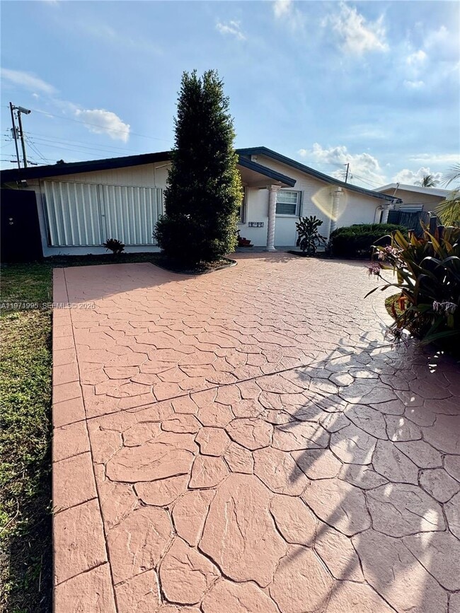 Photo - 7910 NW 12th St