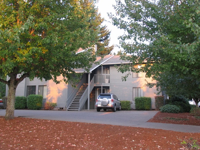 Building Photo - 10608 SW 49th Ave Unit 08