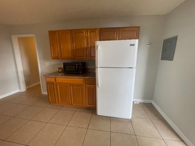 Photo - 103 W 17th St Unit 3