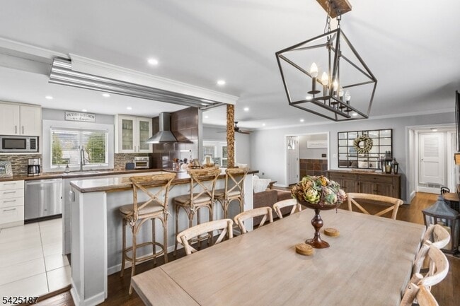 Photo - 487 W Shore Trail