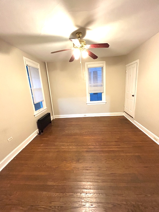 Living Room - 537 2nd St Unit 1