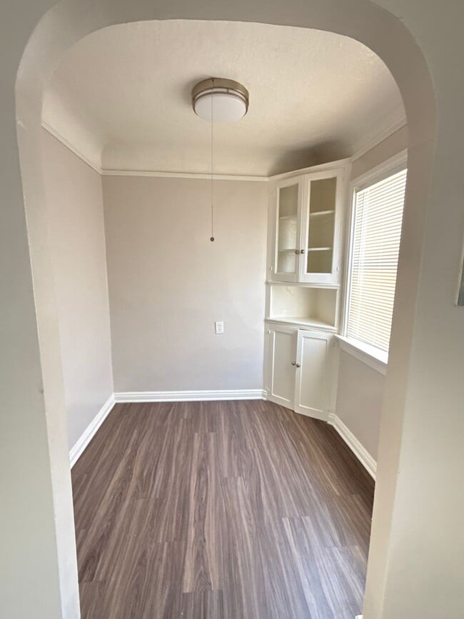 Building Photo - 783-789 W. 17th Street Unit 785