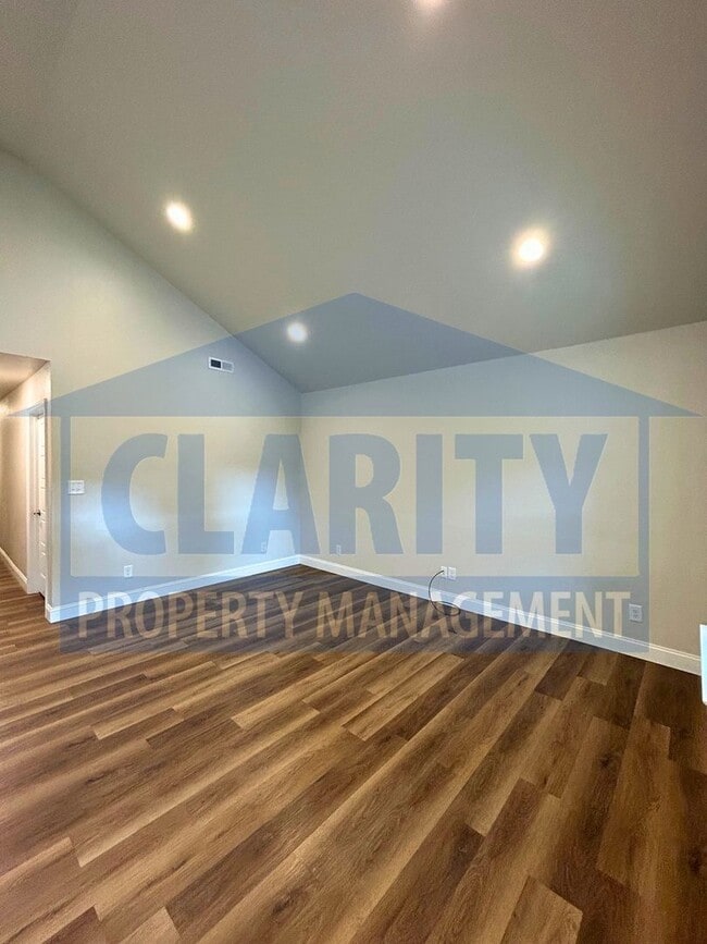Photo - Single level, 3 bedroom home!